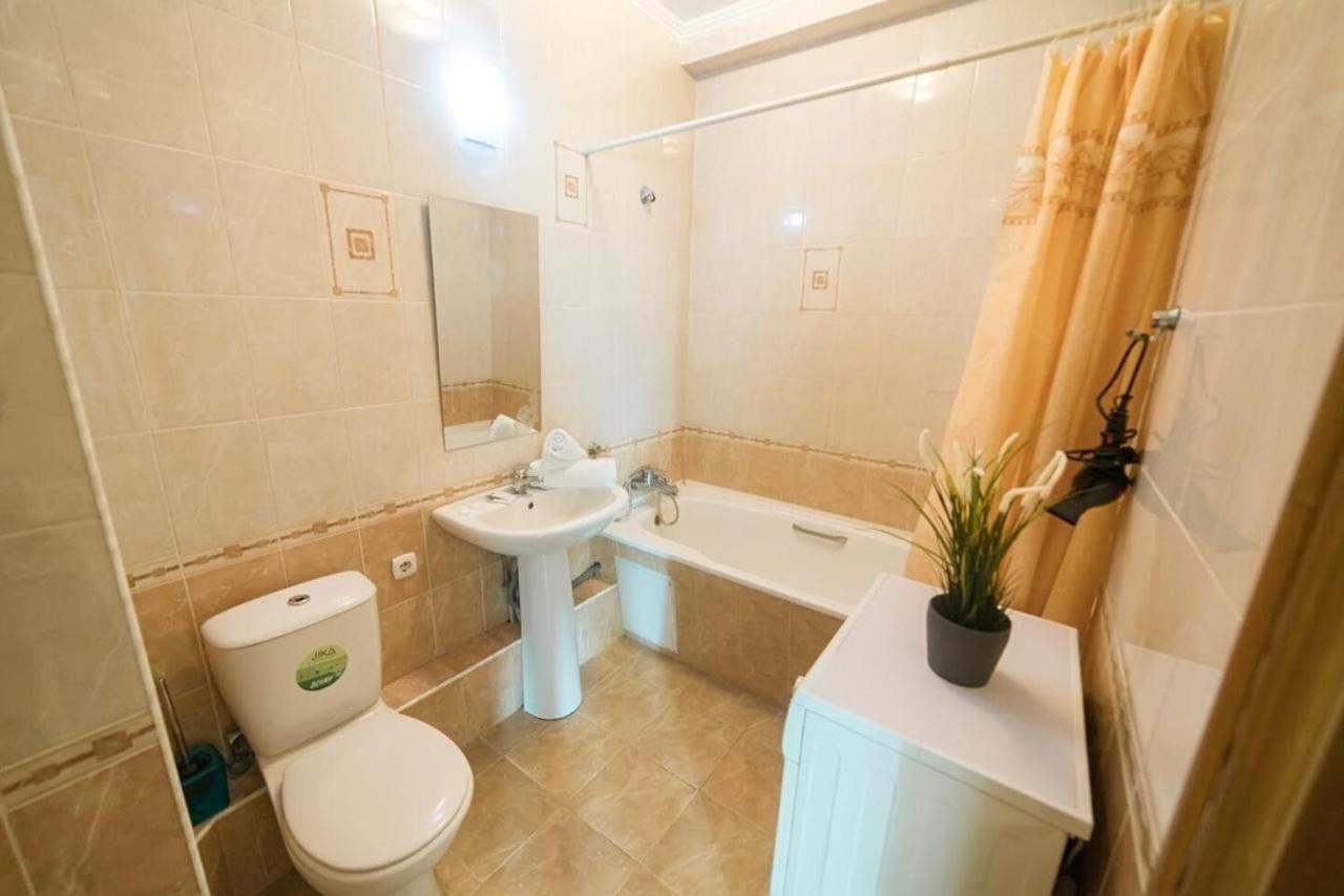 Apartamento Manica Mega Towers Almatý Exterior foto