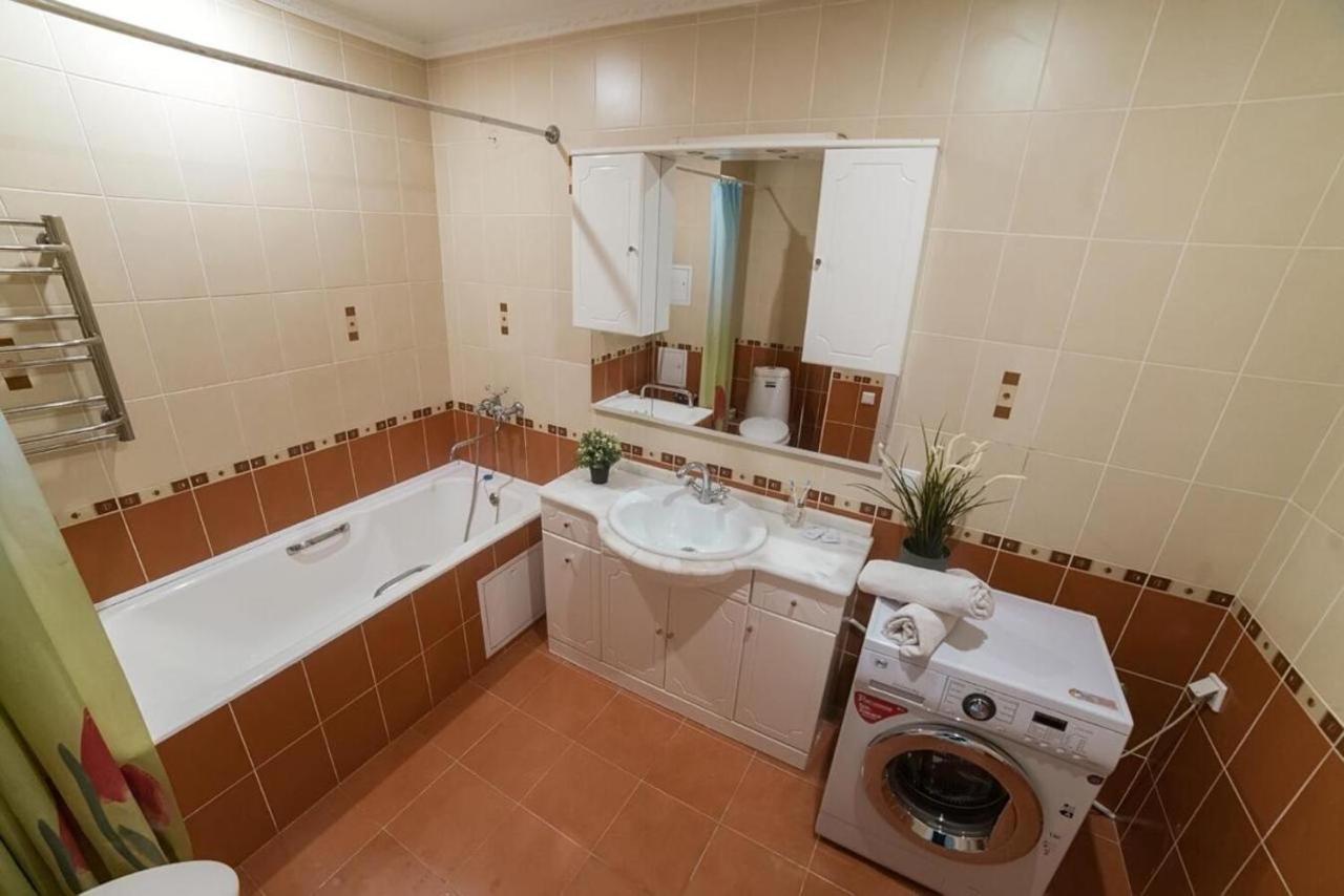 Apartamento Manica Mega Towers Almatý Exterior foto