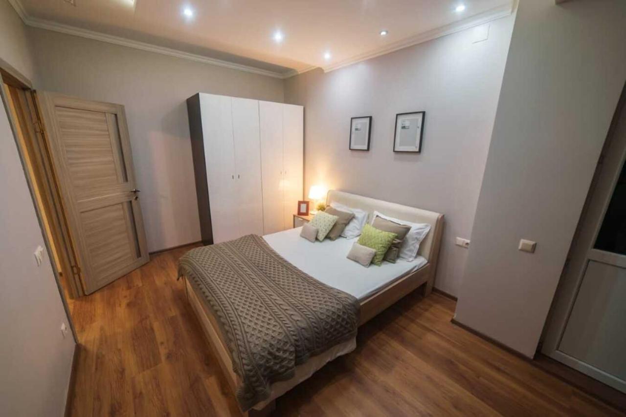 Apartamento Manica Mega Towers Almatý Exterior foto